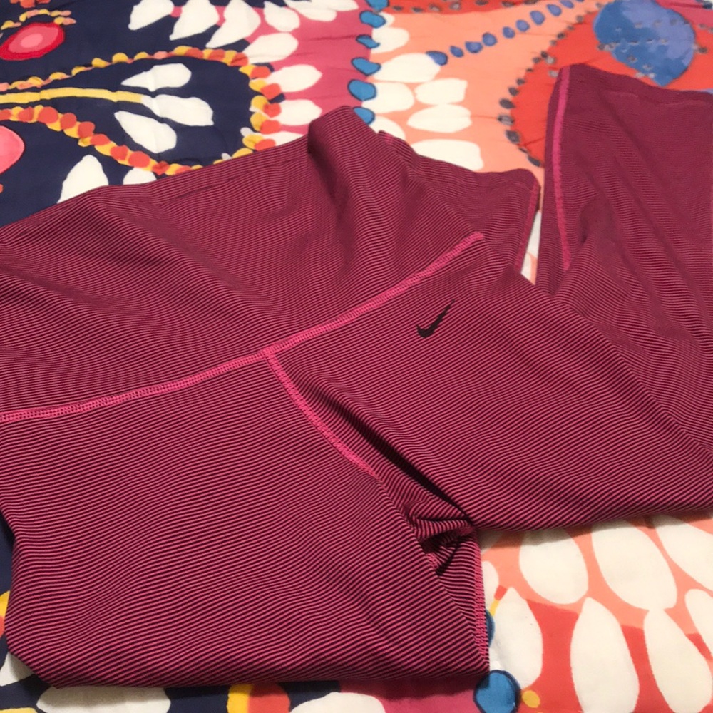 NIKE DriFit Capri